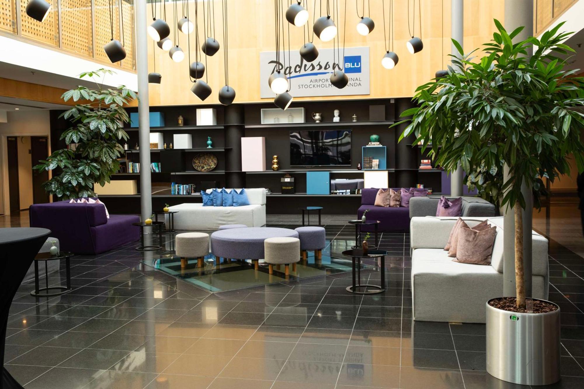 Radisson Blu Airport Terminal 4*